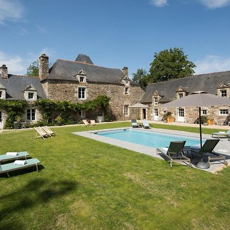 Manoir Du Vau D Arz Gites Et Chambres D Hotes Avec Piscine Malansac Exteriör bild