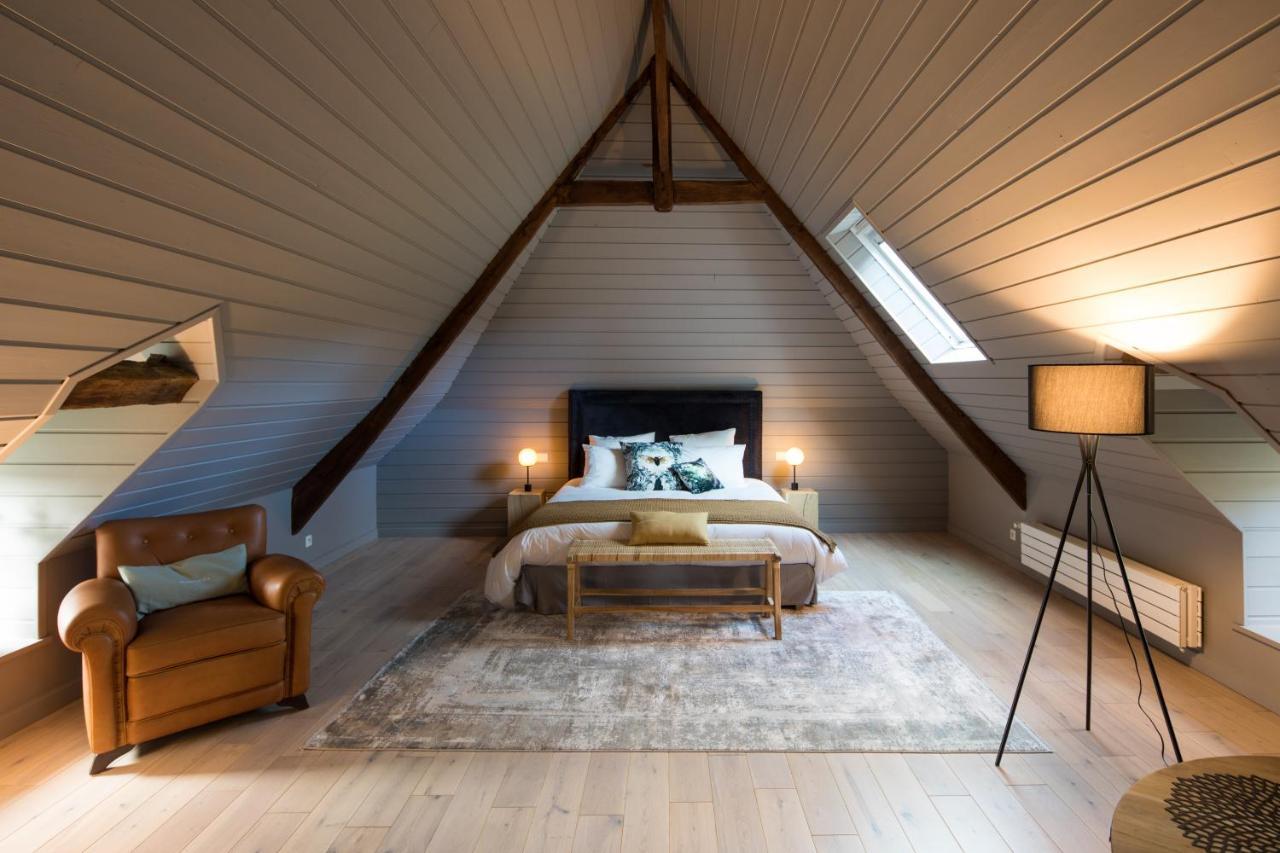 Manoir Du Vau D Arz Gites Et Chambres D Hotes Avec Piscine Malansac Exteriör bild