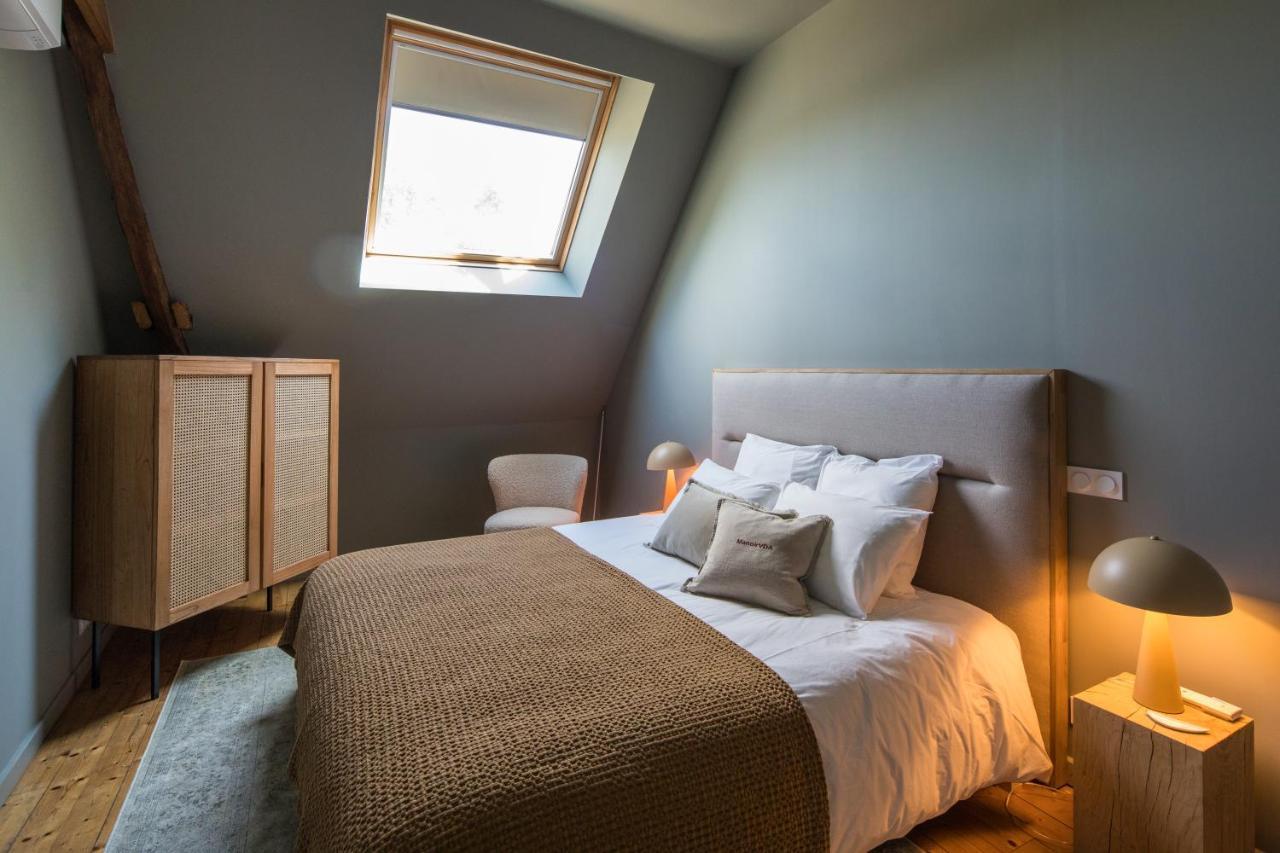 Manoir Du Vau D Arz Gites Et Chambres D Hotes Avec Piscine Malansac Exteriör bild
