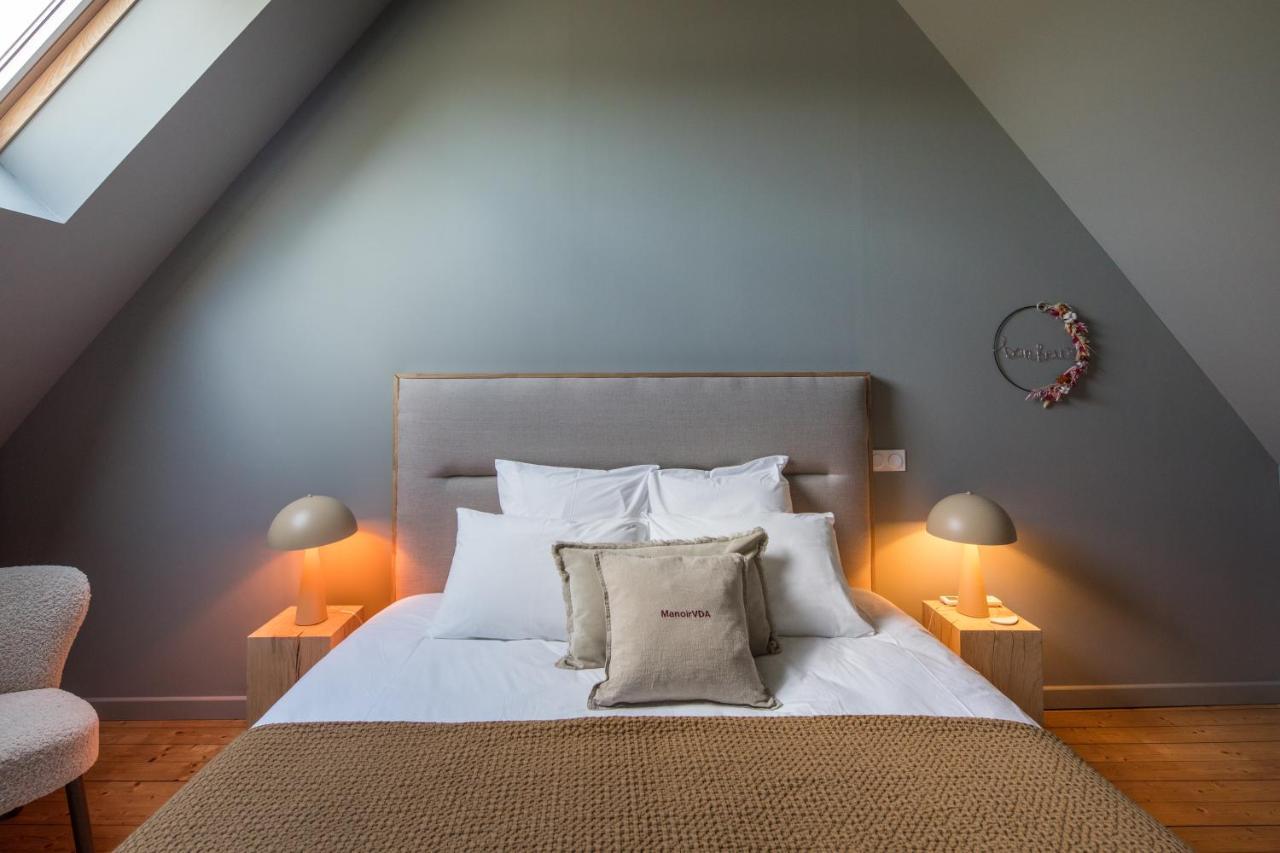 Manoir Du Vau D Arz Gites Et Chambres D Hotes Avec Piscine Malansac Exteriör bild
