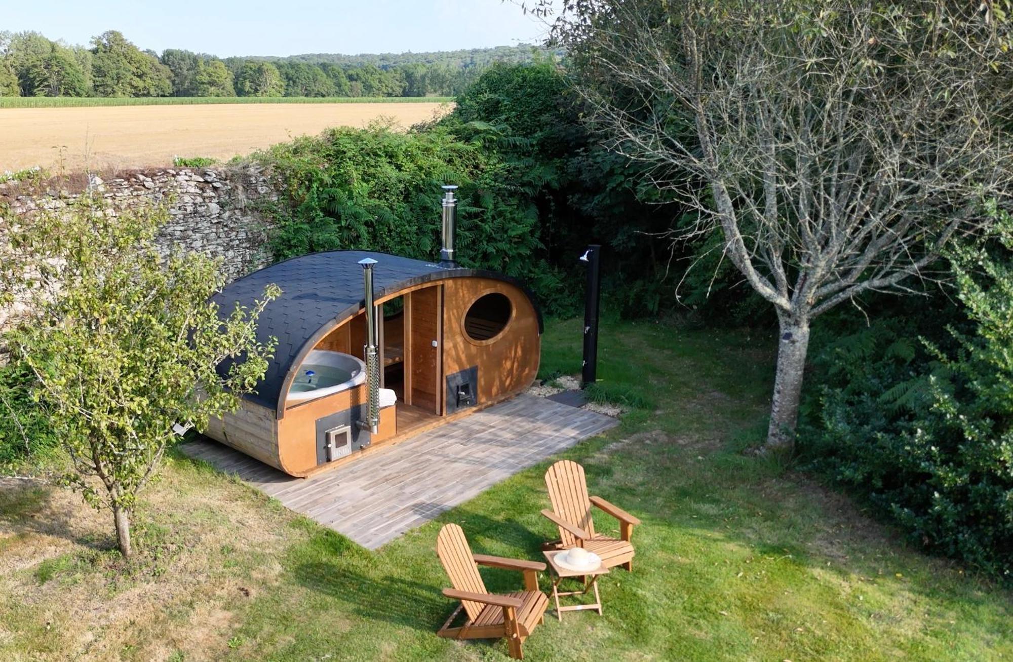 Manoir Du Vau D Arz Gites Et Chambres D Hotes Avec Piscine Malansac Exteriör bild